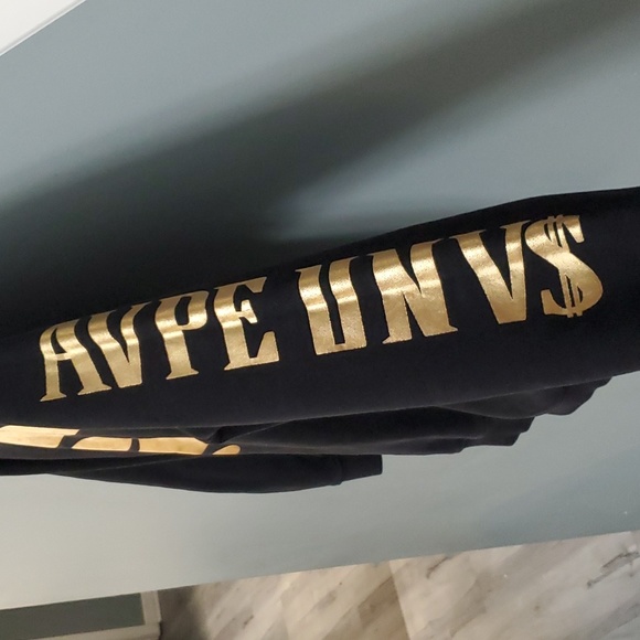 A BATHING APE sweater (sz M) - Picture 2 of 7